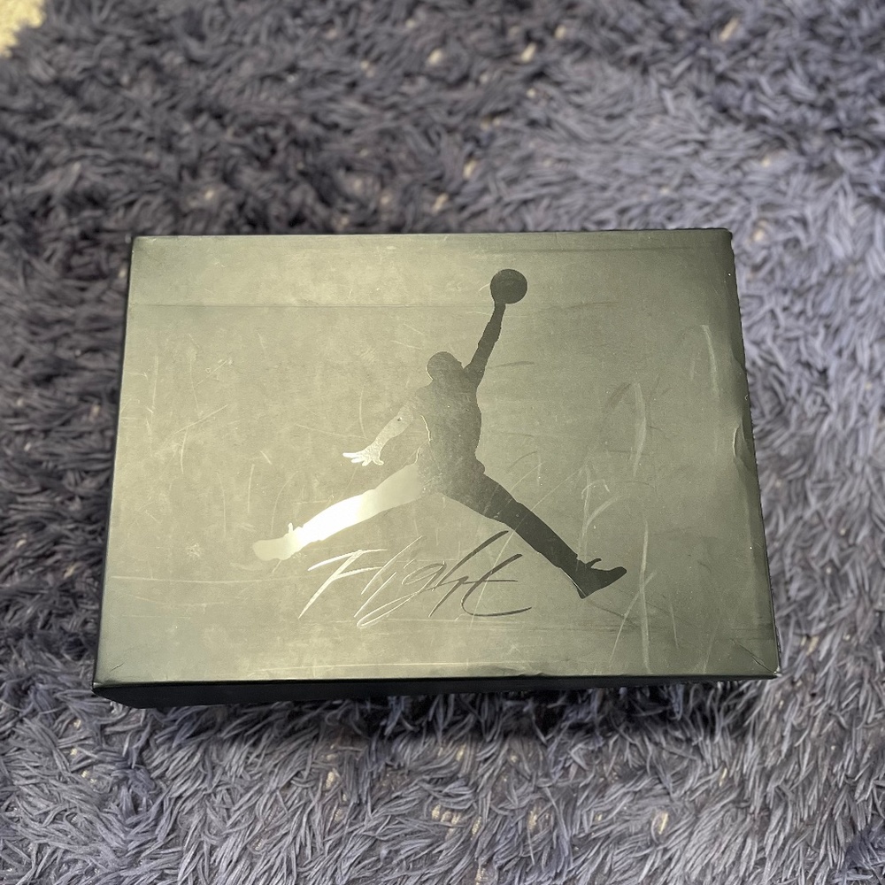 Blackcats Jordan 4